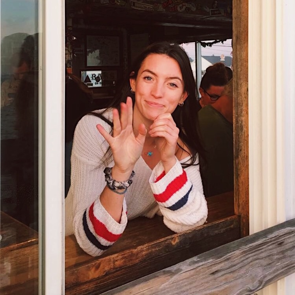 Meet your Posher, Olivia